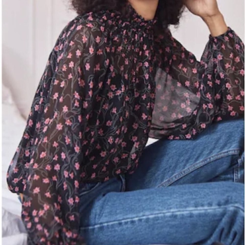 Elizabeth And James EUC Long Sleeve Black Pink Floral Sheer Smocked Neck Top Med